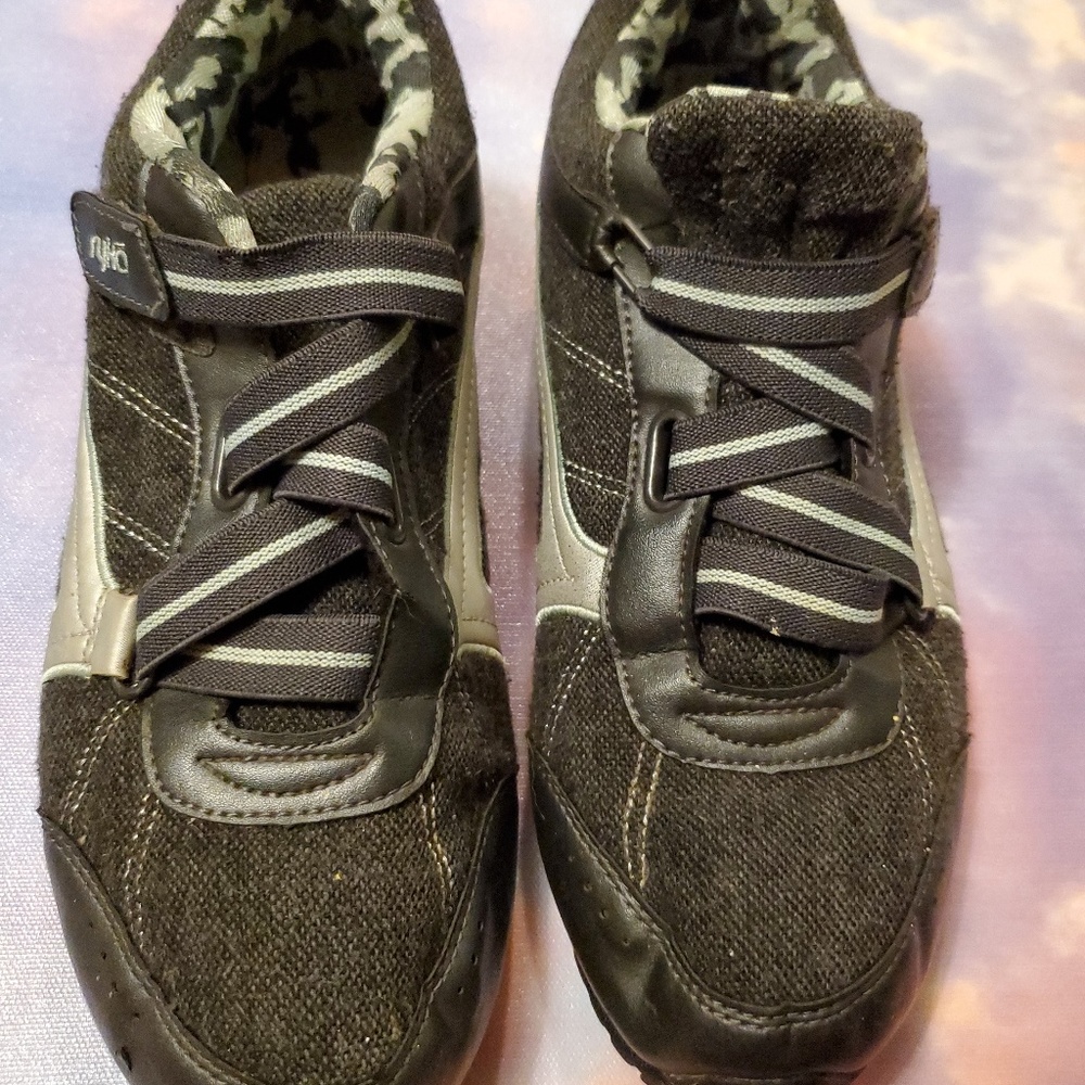 RYKA Sneakers - Picture 5 of 7